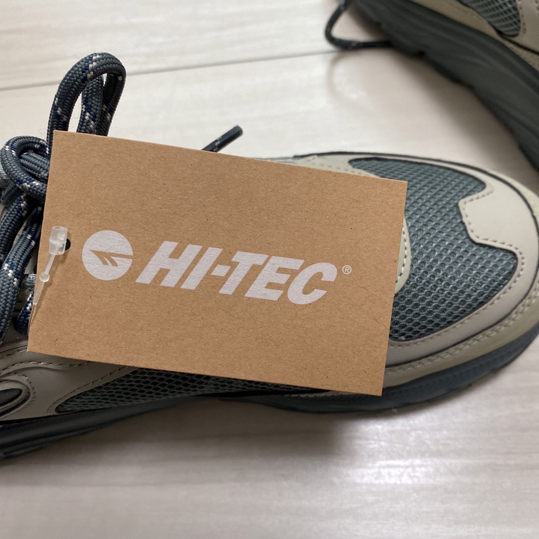 HI-TEC(ハイテック)の【未使用】ハイテック　イーストエンド ミッド ウォータープルーフ メンズの靴/シューズ(スニーカー)の商品写真