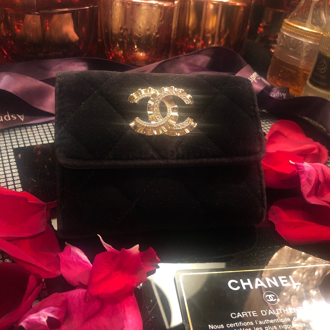 CHANEL ウォレット レディースのファッション小物(財布)の商品写真