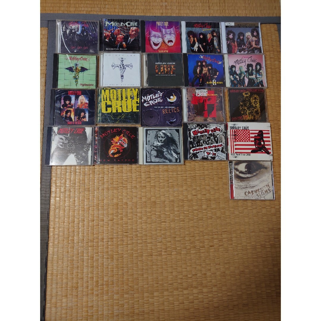 モトリークルー　ヴィンス・ニール　CD21枚セット　Mötley Crüe エンタメ/ホビーのCD(ポップス/ロック(洋楽))の商品写真