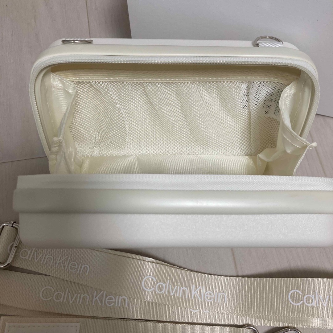 Calvin Klein(カルバンクライン)のnaaさん専用ページ レディースのバッグ(ショルダーバッグ)の商品写真