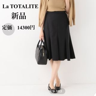 ラトータリテ(La TOTALITE)の【新品】ラ　トータリテ　スカート  フレア　黒(ひざ丈スカート)