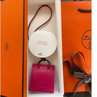 エルメス(HERMES)の[新品未使用]HERMES エルメス チャーム Pink Bag Charm(キーホルダー)