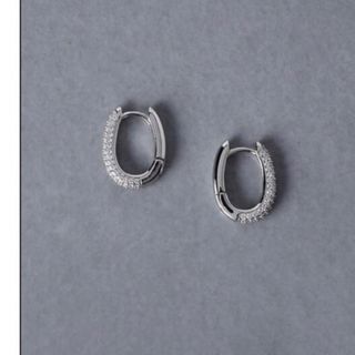 ユナイテッドアローズ(UNITED ARROWS)の最終価格★ユナイテッドアローズ　ピアス OVAL/PAVE (ピアス)