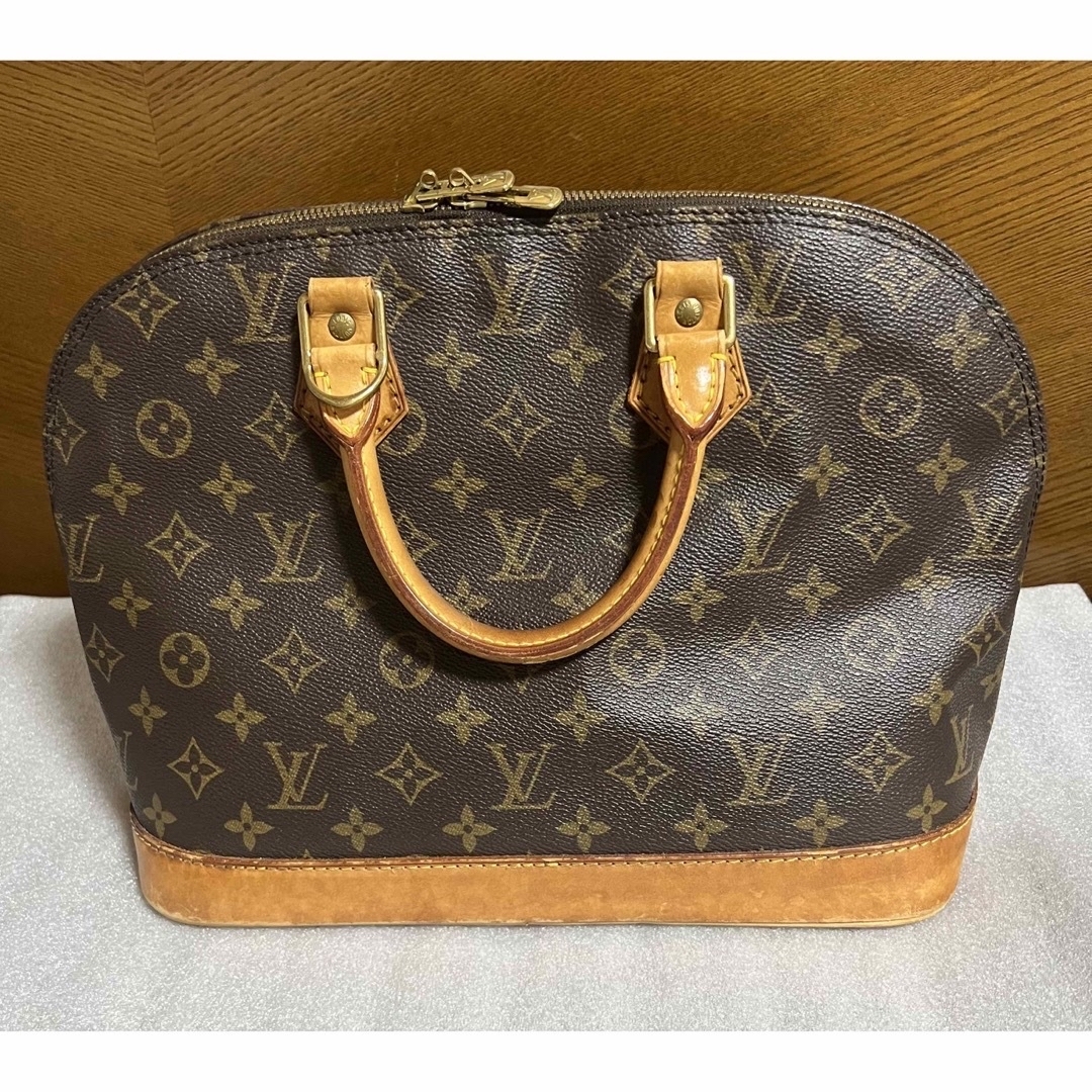 LOUIS VUITTON  ルイヴィトン  アルマ　ハンドバッグ