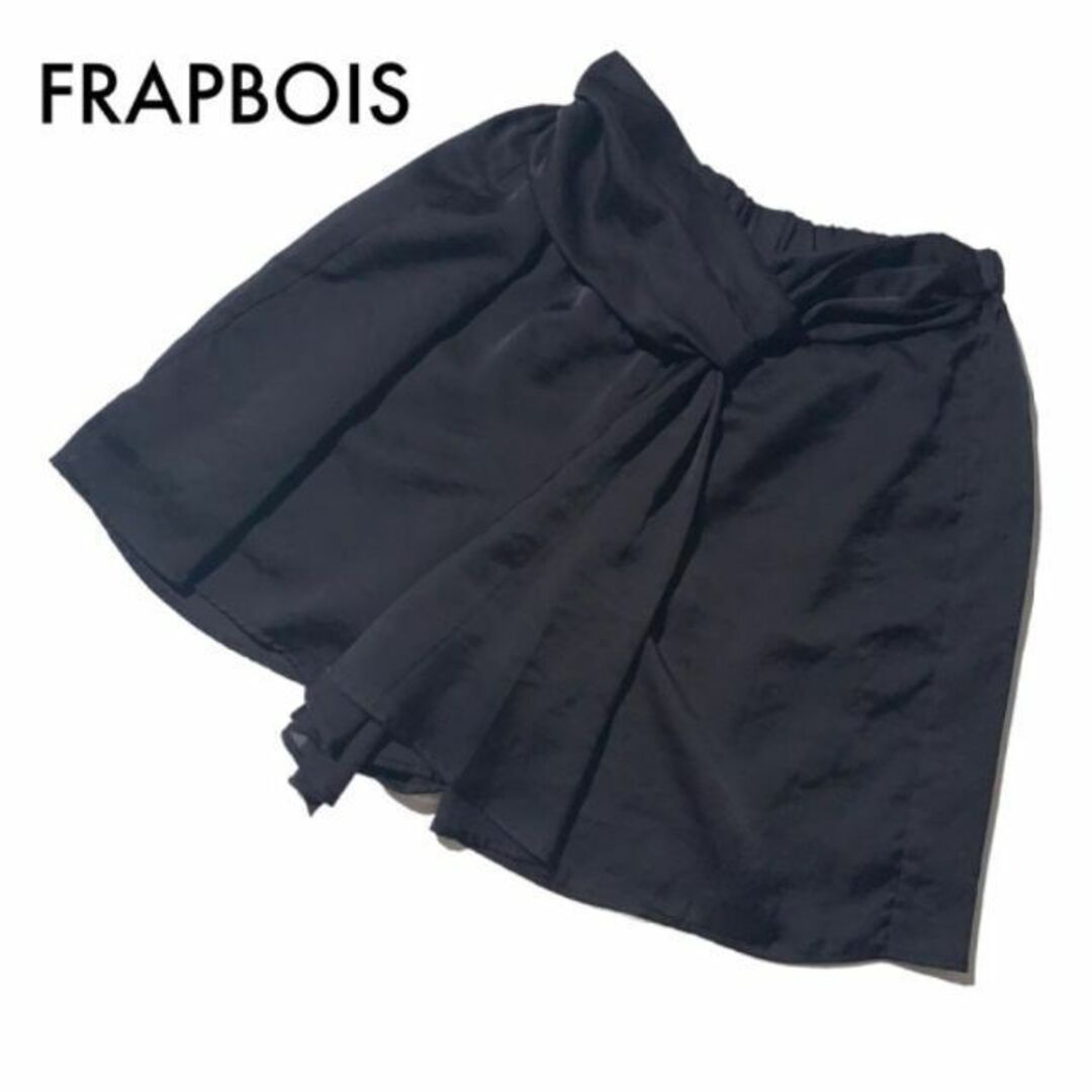 FRAPBOIS(フラボア)のフラボア ビギ ショートパンツ 黒 ウエストゴム 0 S〜M リボン 日本製 レディースのパンツ(ショートパンツ)の商品写真