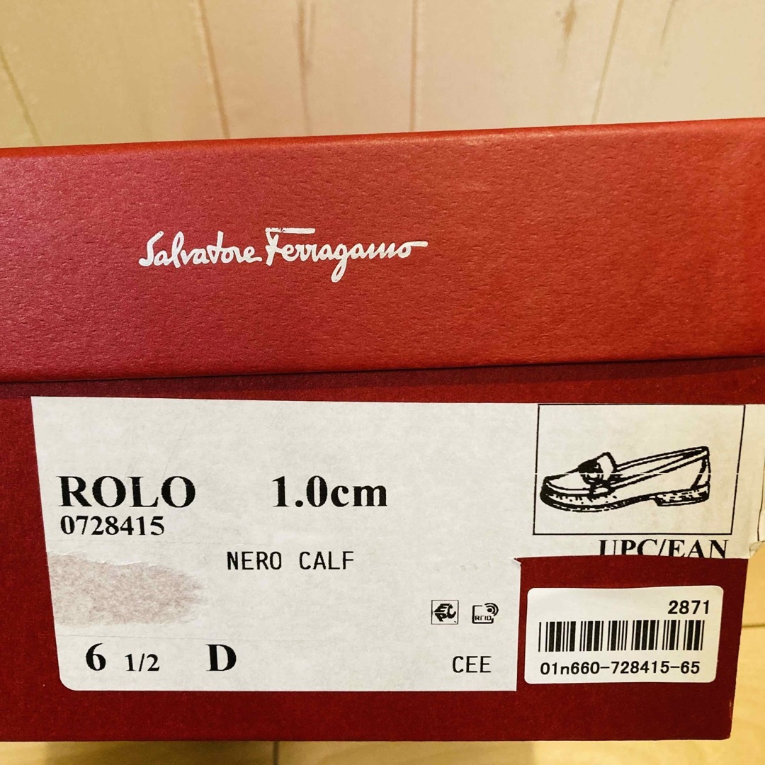 【お値下げ中】未使用！SALVATORE FERRAGAMO 6.5サイズ