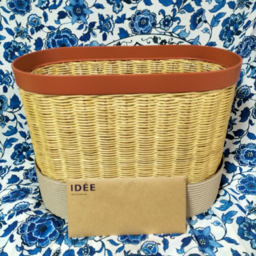 IDEE(イデー)のIDEE　GARNITURE BASKET　M　Red インテリア/住まい/日用品のインテリア小物(バスケット/かご)の商品写真