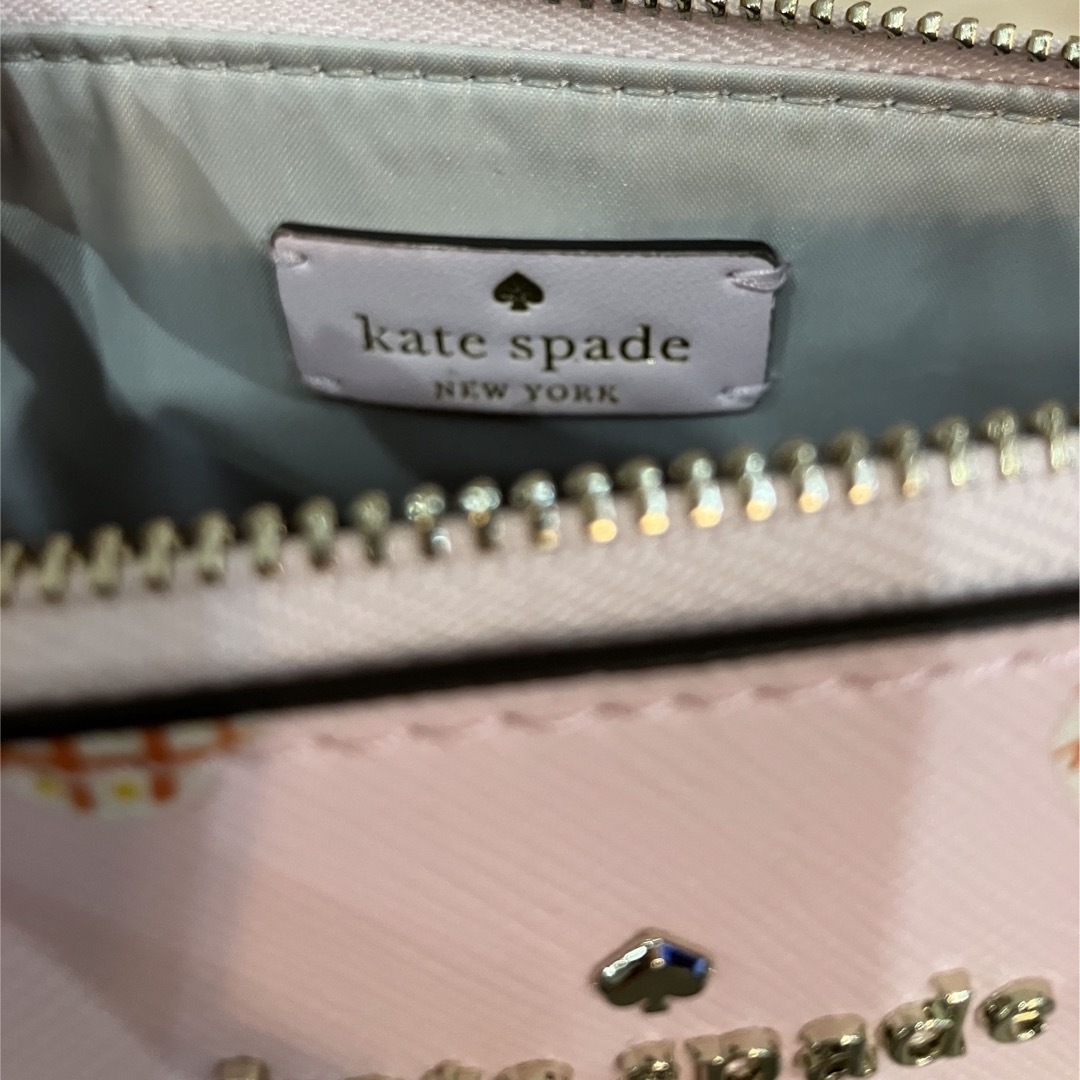 kate spade new york(ケイトスペードニューヨーク)の【新品・未使用】kate spade 化粧　ポーチ　パイナップル レディースのファッション小物(ポーチ)の商品写真