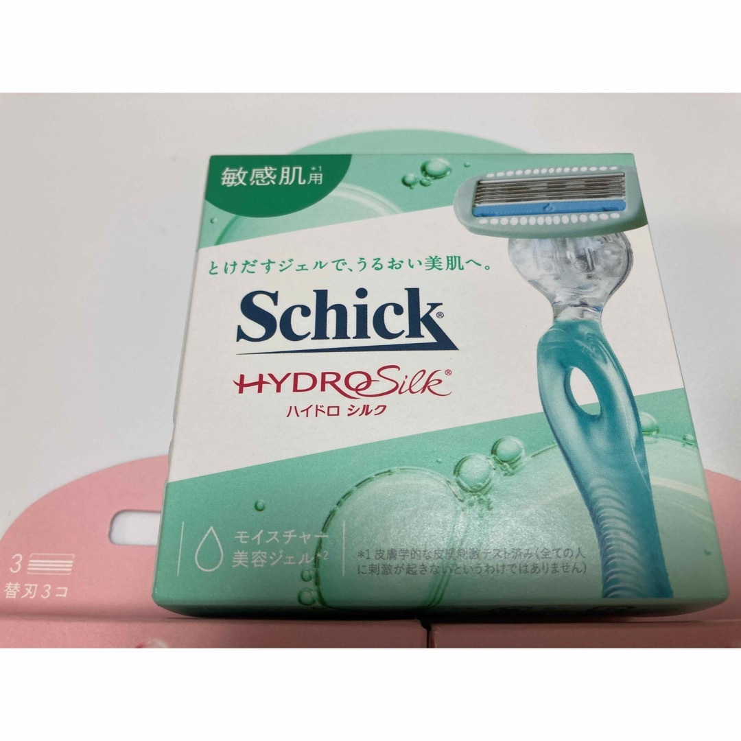 Schick(シック)のゆん様専用　ハイドロシルク　替刃 コスメ/美容のシェービング(カミソリ)の商品写真
