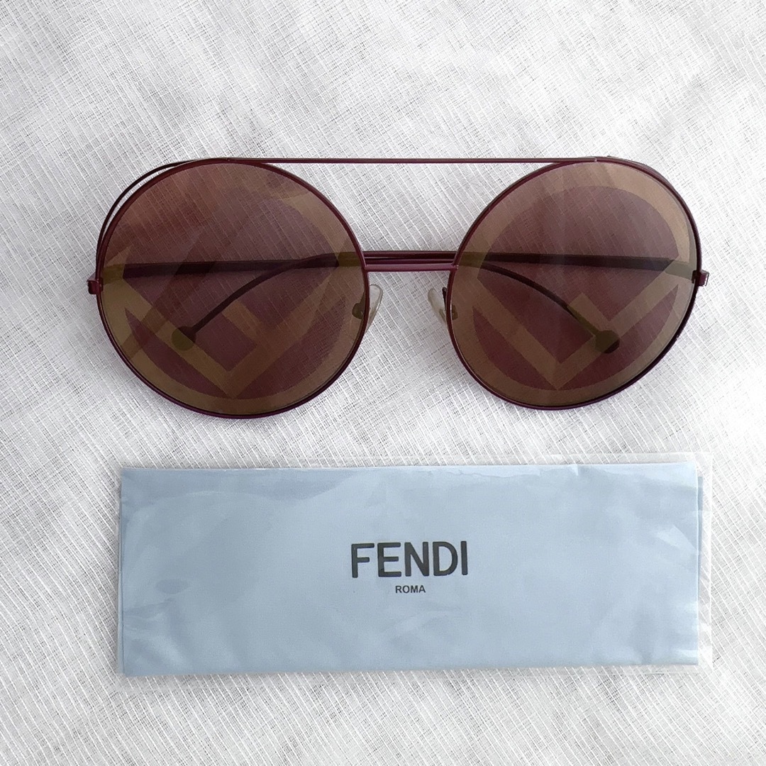 ファッション小物FENDI ズッカ　フェンディ　ラウンド　サングラス　ロゴ入り　イタリア製