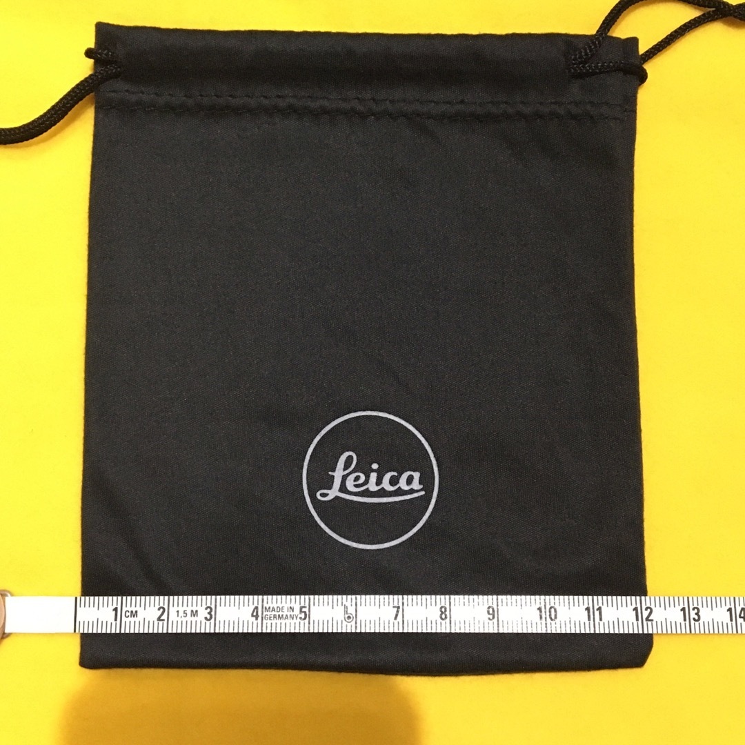 LEICA(ライカ)のLEICA ライカ 純正アクセサリーポーチ 巾着 大小2個セット スマホ/家電/カメラのカメラ(コンパクトデジタルカメラ)の商品写真