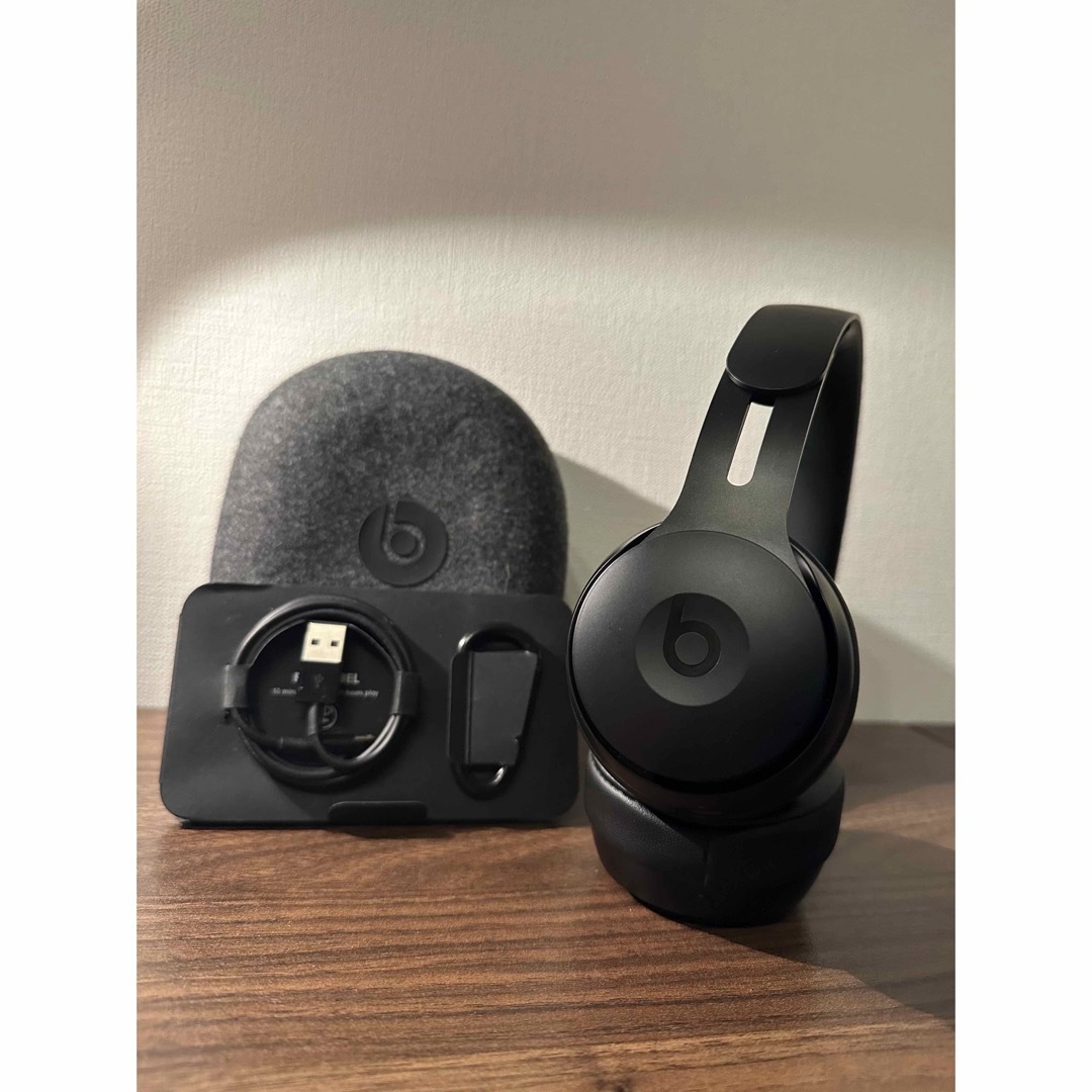 Beats(ビーツ)のBeats Solo pro スマホ/家電/カメラのオーディオ機器(ヘッドフォン/イヤフォン)の商品写真