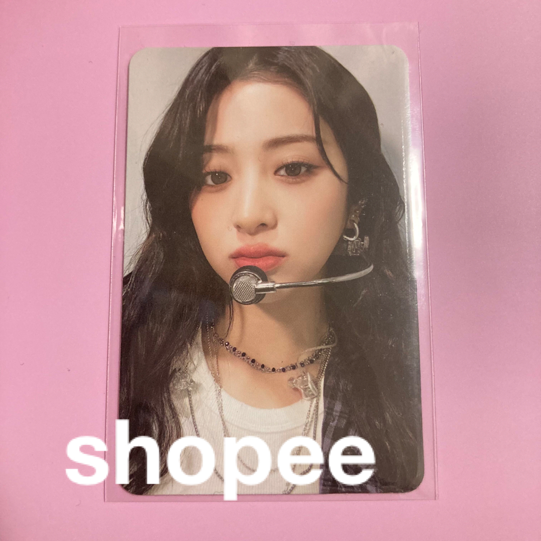 Lesserafim ウンチェ 2枚weverse shopee