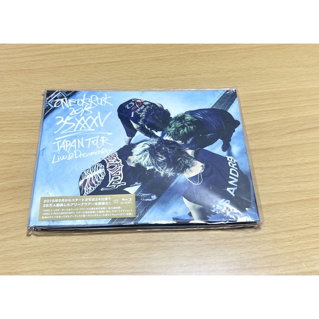 ONE OK ROCK(ワンオクロック)のONE OK ROCK 2015“35xxxv” Blu-ray エンタメ/ホビーのDVD/ブルーレイ(ミュージック)の商品写真