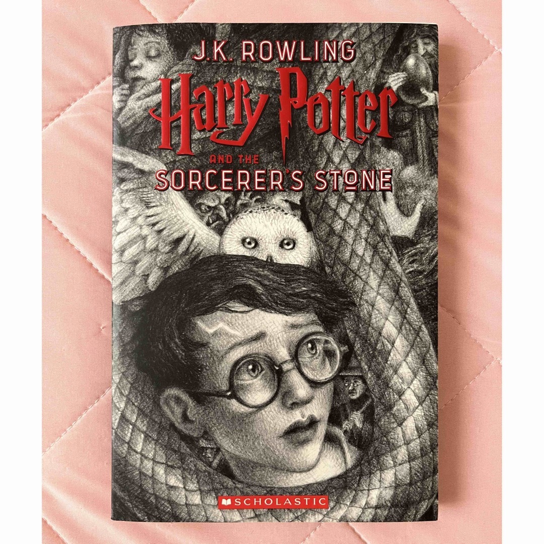 新品未使用　HARRY POTTER  ハリーポッター　賢者の石 エンタメ/ホビーの本(洋書)の商品写真