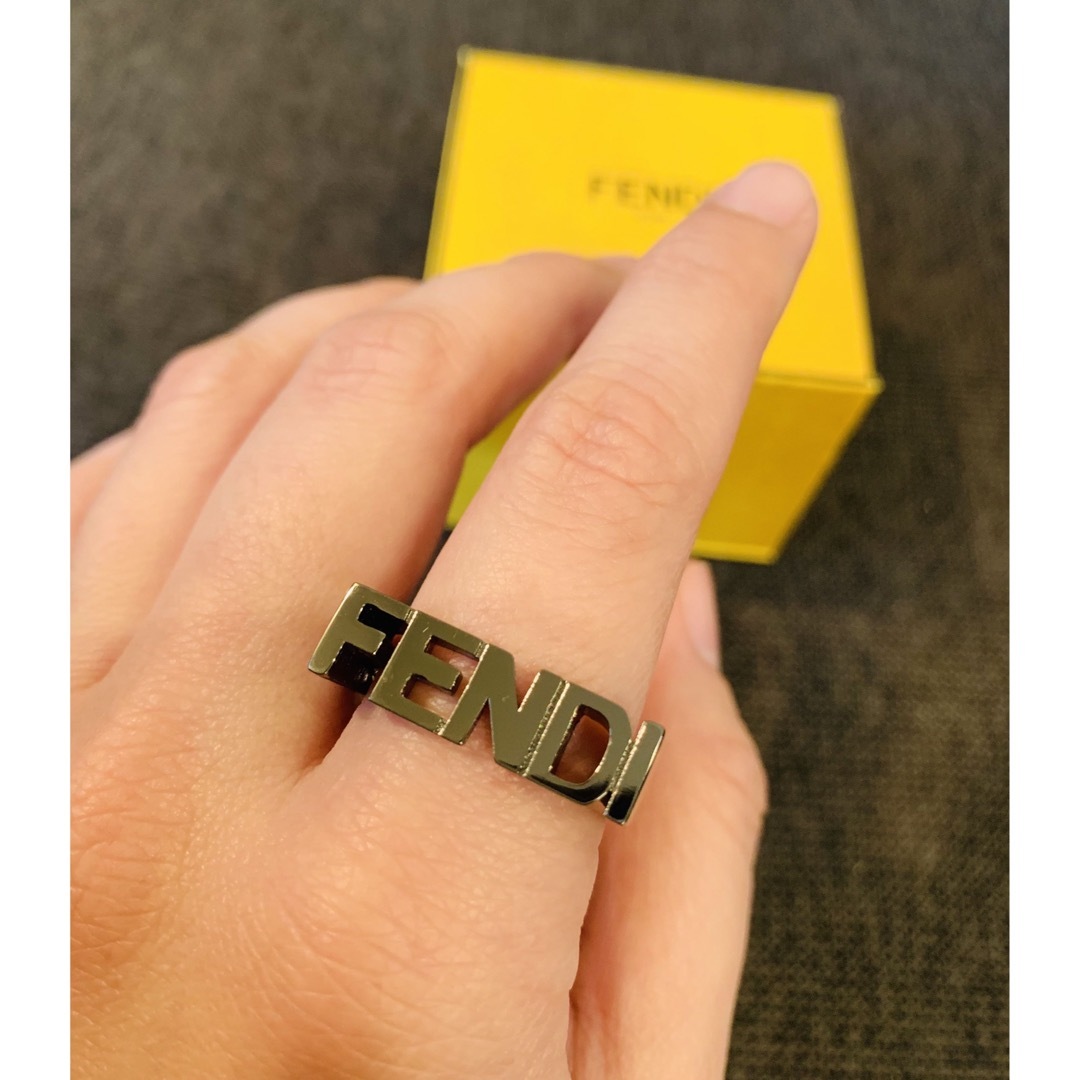 FENDI フェンディ ブラックメタル ロゴリング Lサイズ
