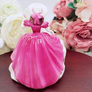 WEDGWOOD - 美品 可愛い コールポート ミニフィギュリン ROSEの通販 by