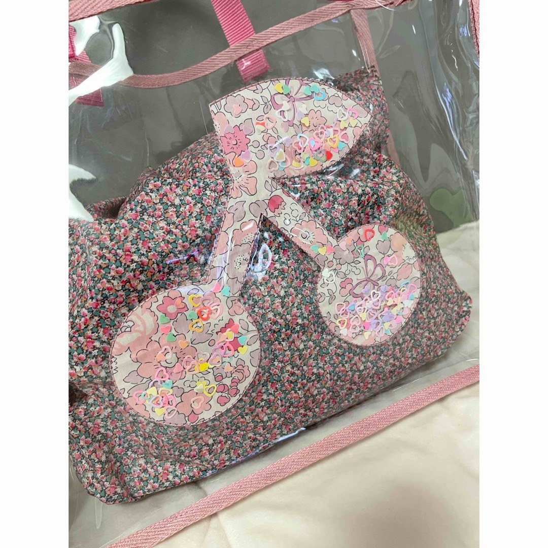 Bonpoint(ボンポワン)の女の子　プールバッグ　リバティ　花柄　ピンク　ベッツィ  バタフライ　幼稚園 キッズ/ベビー/マタニティのこども用バッグ(レッスンバッグ)の商品写真