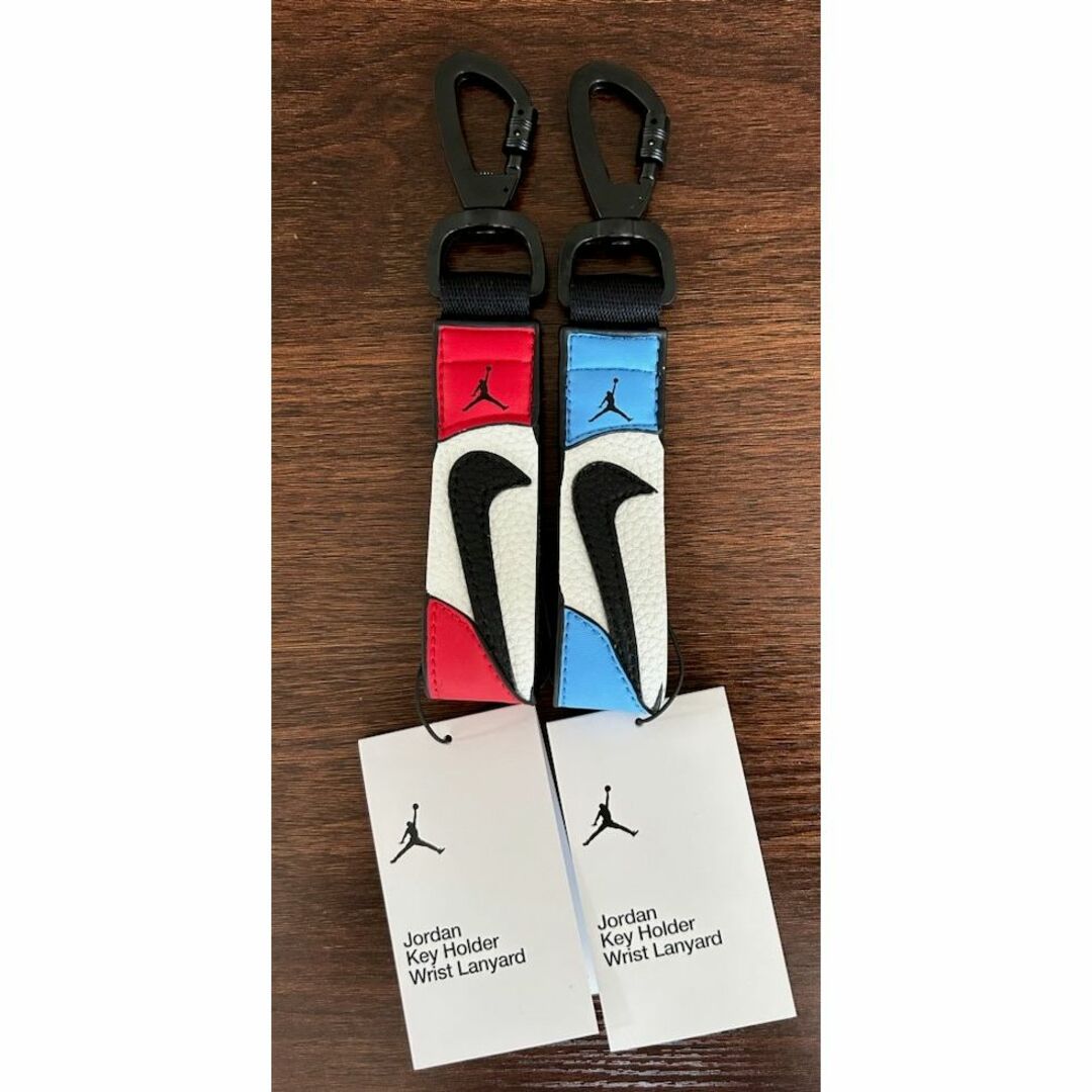 Jordan Brand（NIKE）(ジョーダン)のジョーダン　トロフィーキーホルダー　2点セット メンズのファッション小物(キーホルダー)の商品写真