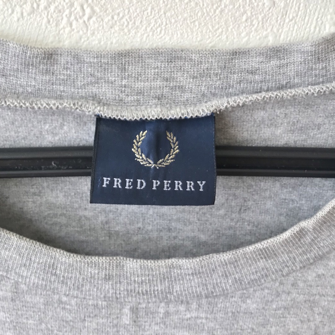 FRED PERRY(フレッドペリー)のFRED PERRY フレッドペリーTシャツ  グレー メンズのトップス(Tシャツ/カットソー(半袖/袖なし))の商品写真