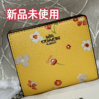 エクルベージュ □未使用⏹️CC060 ホワイト COACH コーチ 二つ折り