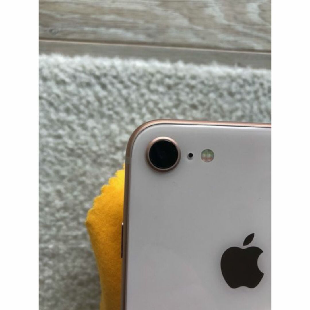 iPhone8 SIMロック解除済 バッテリー１００％　64ＧB　ゴールド