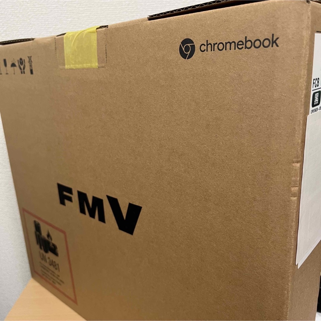 富士通 FMV Chromebook FCBWF3M11T4GBフラッシュメモリ