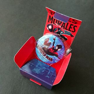 マーベル(MARVEL)のスパイダーマン スパイダーバース 1作目 ムビチケ前売り特典缶バッジ 非売品(バッジ/ピンバッジ)