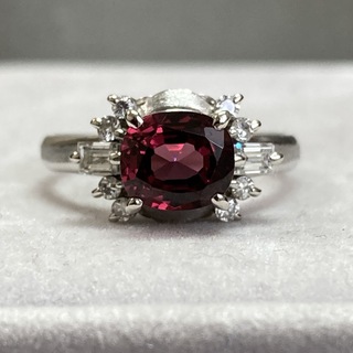 Pt900 アルマンディンガーネットとダイヤモンドのリング　指輪 (リング(指輪))