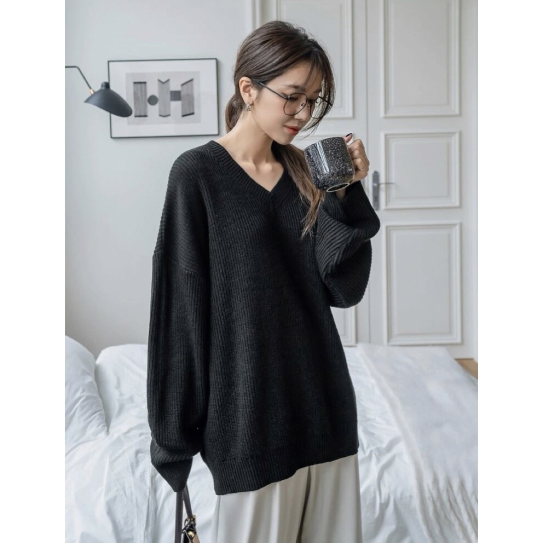 ZARA(ザラ)の新品未着用 SHEIN DAZY Ｖネック ドロップショルダー セーター L 黒 レディースのトップス(ニット/セーター)の商品写真