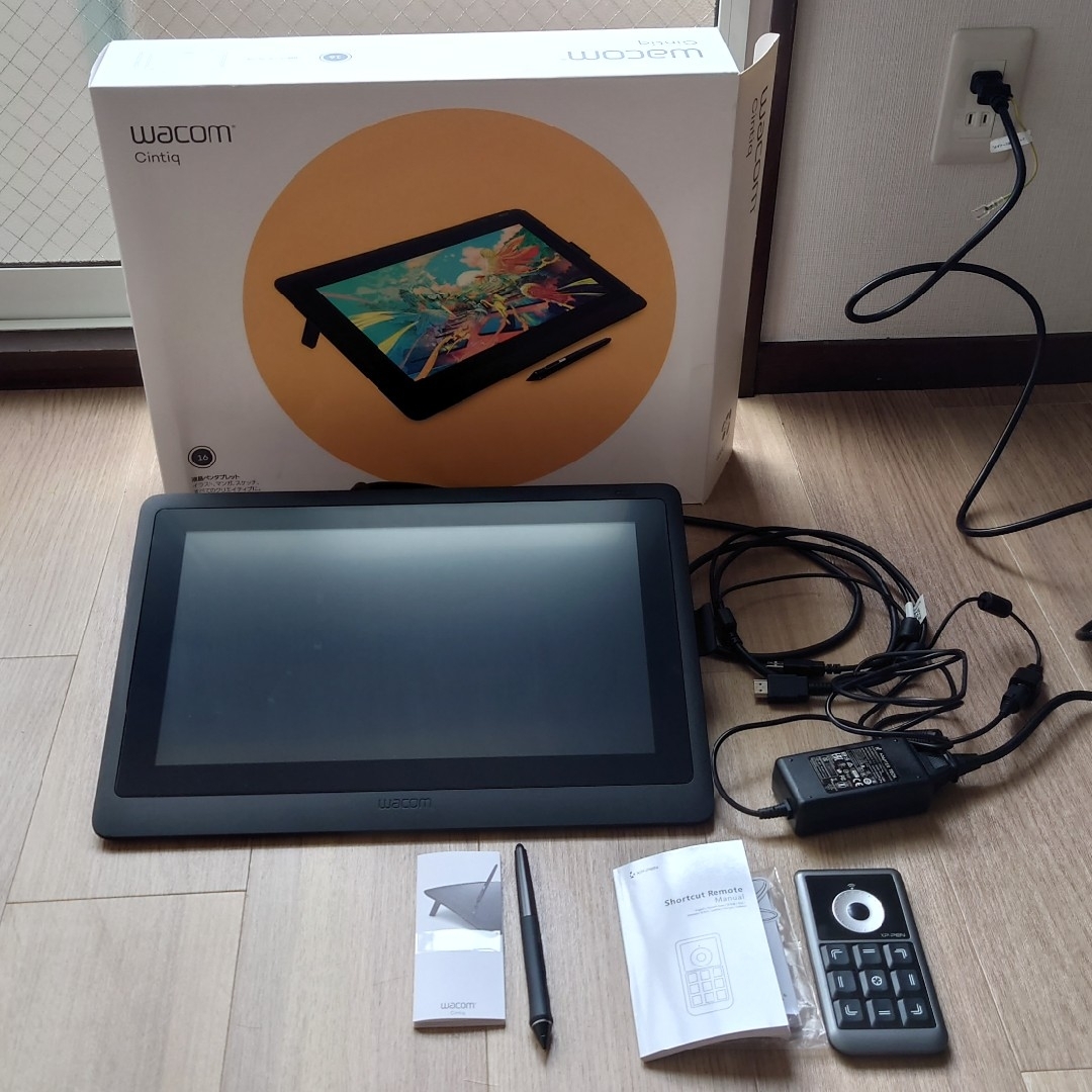 PC周辺機器【美品】WACOM Cintiq 16 液晶ペンタブレット DTK1660K0D