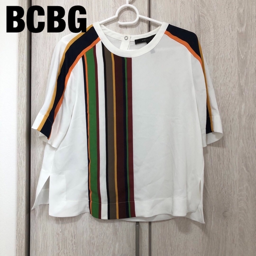 BCBGMAXAZRIA(ビーシービージーマックスアズリア)の美品◆BCBG 半袖トップス　ブラウス レディースのトップス(シャツ/ブラウス(半袖/袖なし))の商品写真