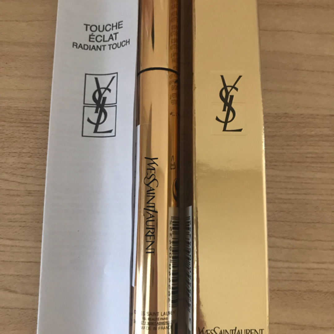 Yves Saint Laurent(イヴサンローラン)の新品未使用　イヴサンローラン　コンシーラー ラディアントタッチ02  コスメ/美容のベースメイク/化粧品(コンシーラー)の商品写真