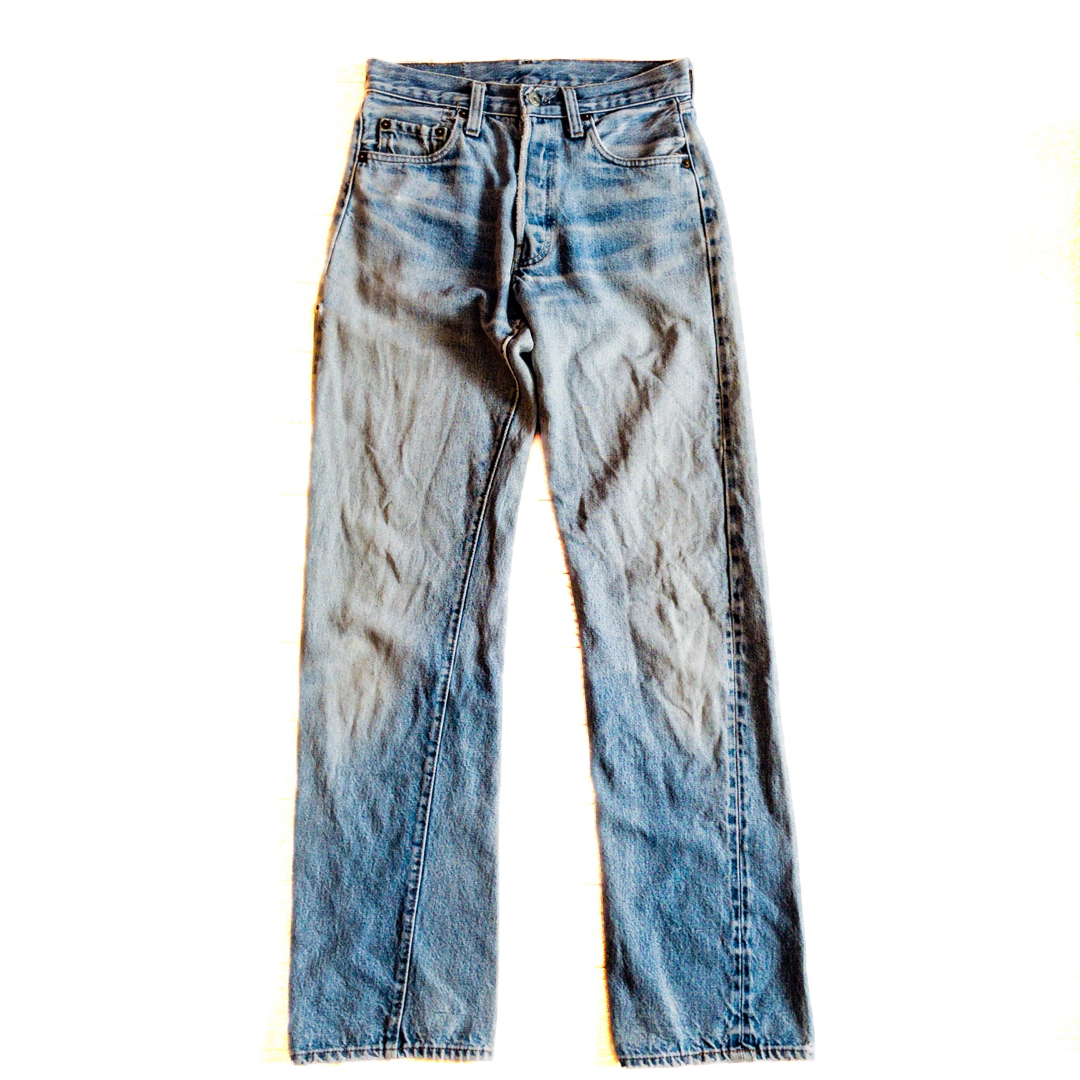 Levi's 501 66後期 収縮率8% small e 赤耳 ボタン裏6 | フリマアプリ ラクマ