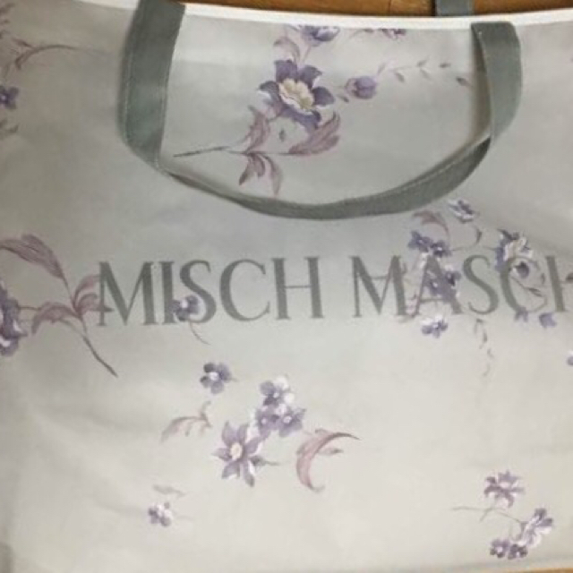 MISCH MASCH(ミッシュマッシュ)の【新品 未使用 福袋付き】❤️MISCH MASCHファーコート❤️ レディースのジャケット/アウター(毛皮/ファーコート)の商品写真