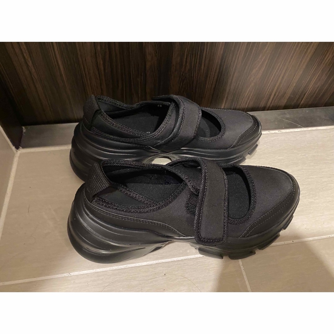 ZARA - ZARAバレエフラットスニーカーブラック 今期2023の通販 by お ZARA - ZARAバレエフラットスニーカーブラック 今期2023の通販 by お