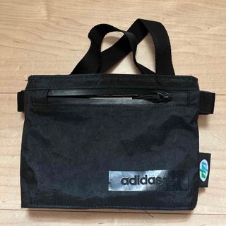 アディダス(adidas)の【美品】adidas  サコッシュ (ボディバッグ/ウエストポーチ)