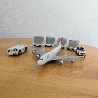 タカラトミー(Takara Tomy)のトミカ　ボーイング ＪＡ8088JAL 日本航空　セット【中古】(航空機)