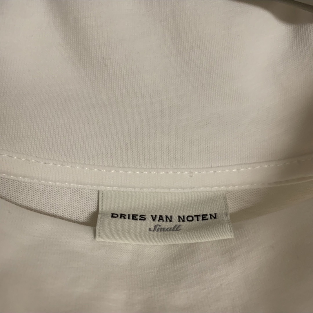 DRIES VAN NOTEN(ドリスヴァンノッテン)のDRIES VAN NOTEN タートルネック　カットソー　白 メンズのトップス(Tシャツ/カットソー(七分/長袖))の商品写真