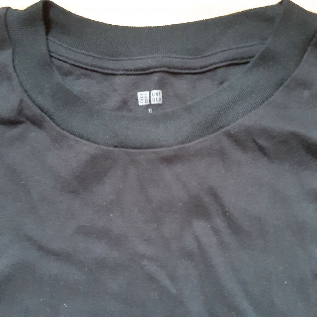UNIQLO(ユニクロ)のbad-joe様専用)ユニクロブラック長袖シャツXL メンズのトップス(Tシャツ/カットソー(七分/長袖))の商品写真