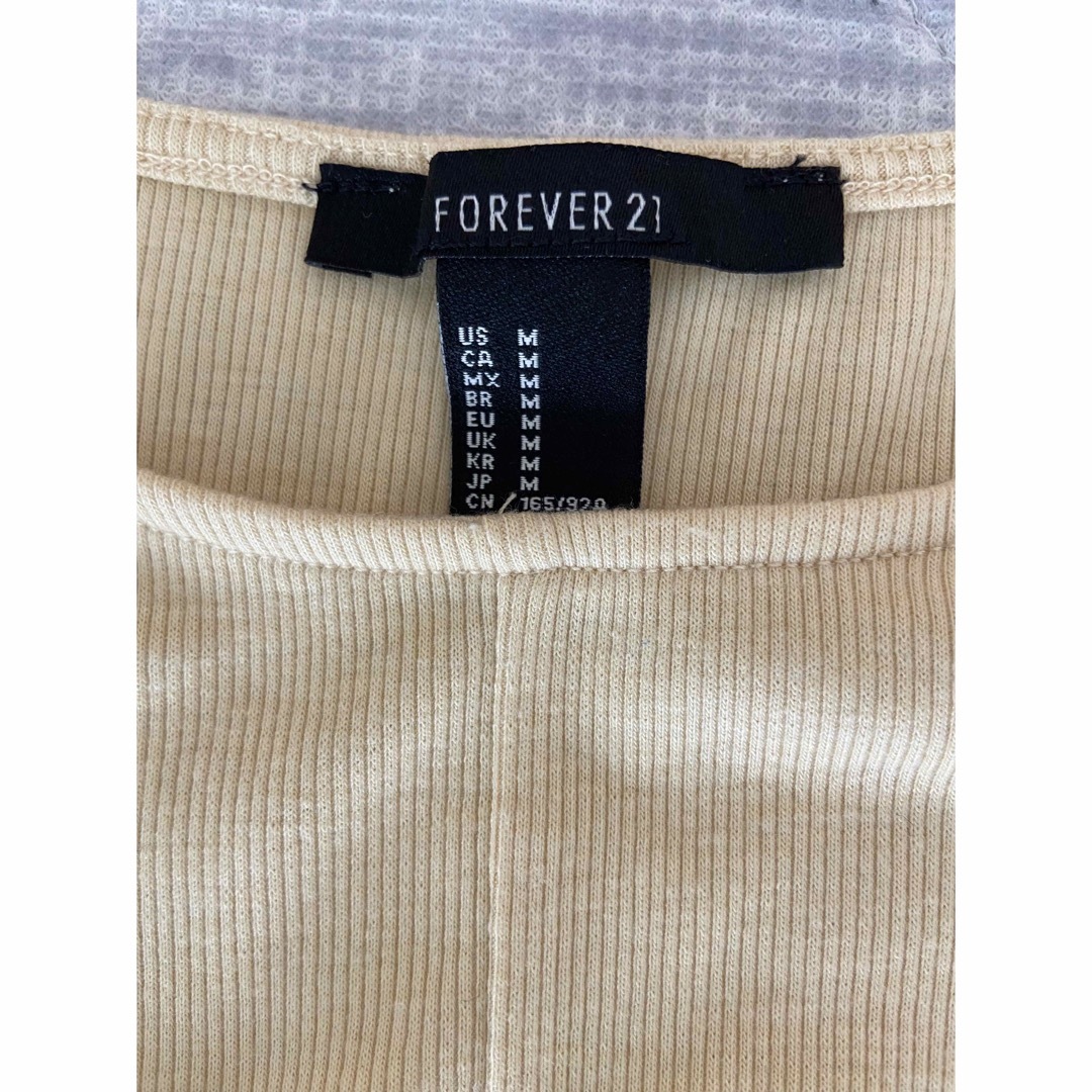 H&M(エイチアンドエム)のあーこ様専用　クロップド　カットソーFOREVER 21 ,  H&M レディースのトップス(カットソー(半袖/袖なし))の商品写真