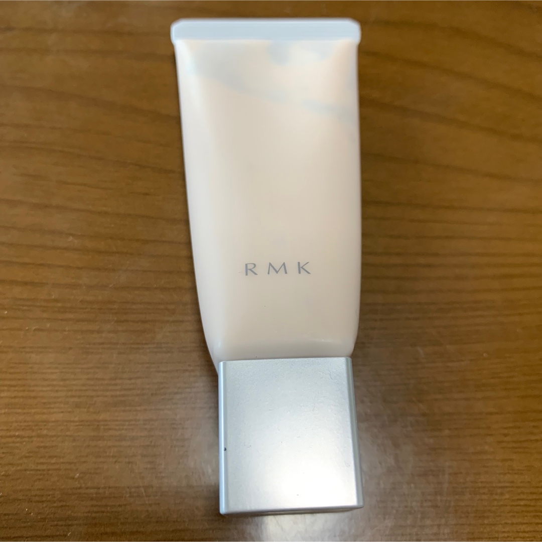 RMK(アールエムケー)のRMK スムースフィットポアレスベース　03 コスメ/美容のベースメイク/化粧品(化粧下地)の商品写真