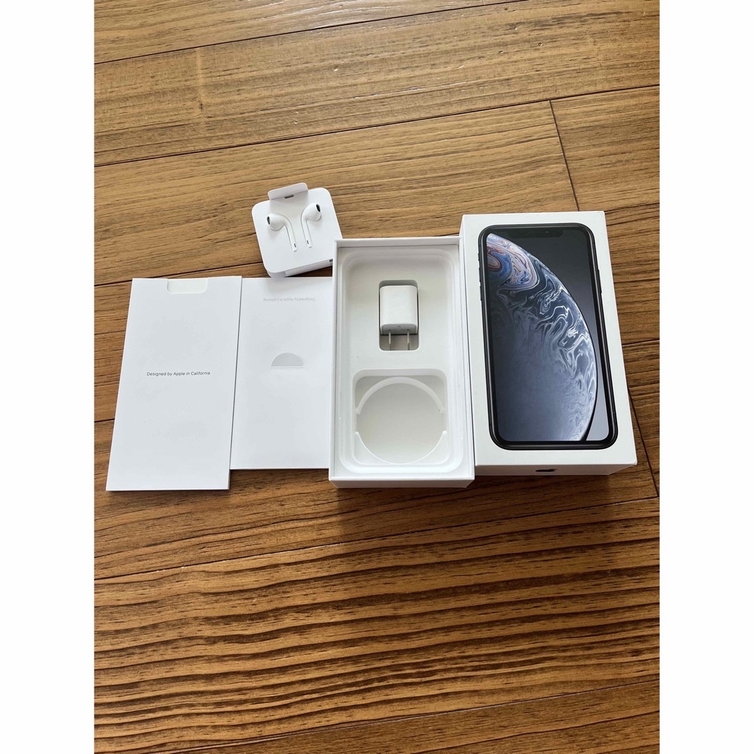 iPhone XR（ブラック）64GB