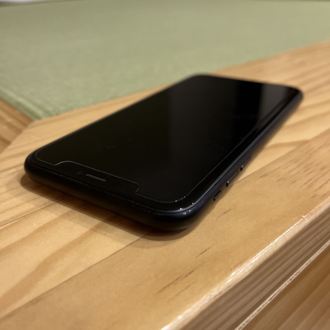 iPhone XR（ブラック）64GB