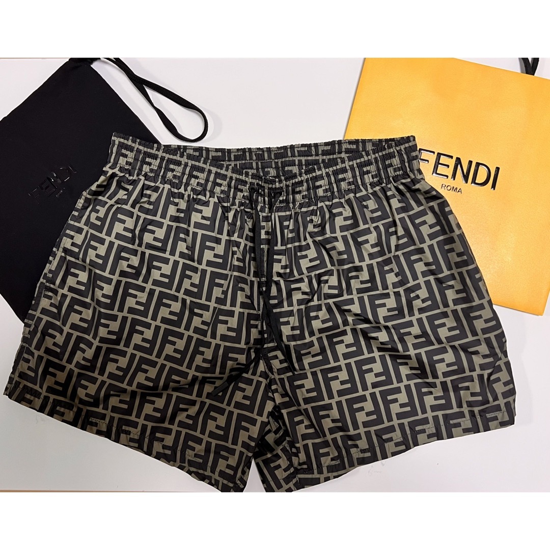 美品✨Fendi フェンディ ショート　パンツ　ショーツ　L