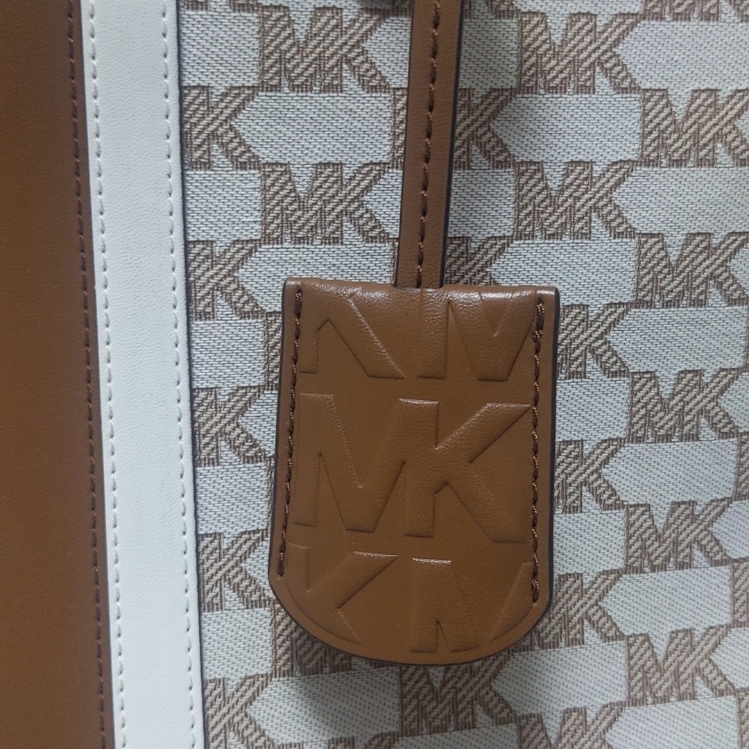 Michael Kors(マイケルコース)のMICHAEL KORS　MIRELLA NS トート　ラージ レディースのバッグ(トートバッグ)の商品写真