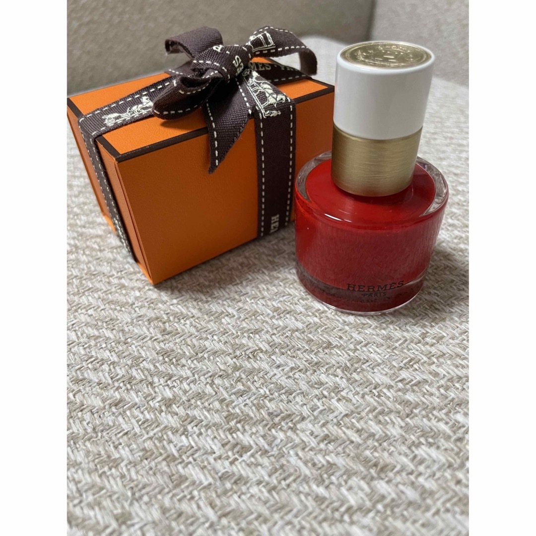 ほぼ新品♡HERMES♡ネイルカラー 〈レ マン エルメス〉 64