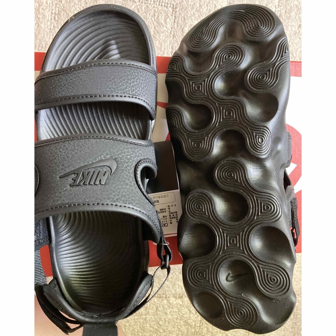NIKE(ナイキ)のNIKEサンダル　ブラック（8）25.0cm レディースの靴/シューズ(サンダル)の商品写真