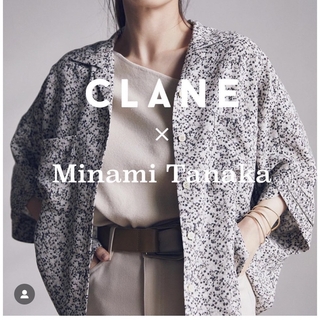 【CLANE】クラネ　花柄　ブラウス　白　黒　サイズ2 M トップス