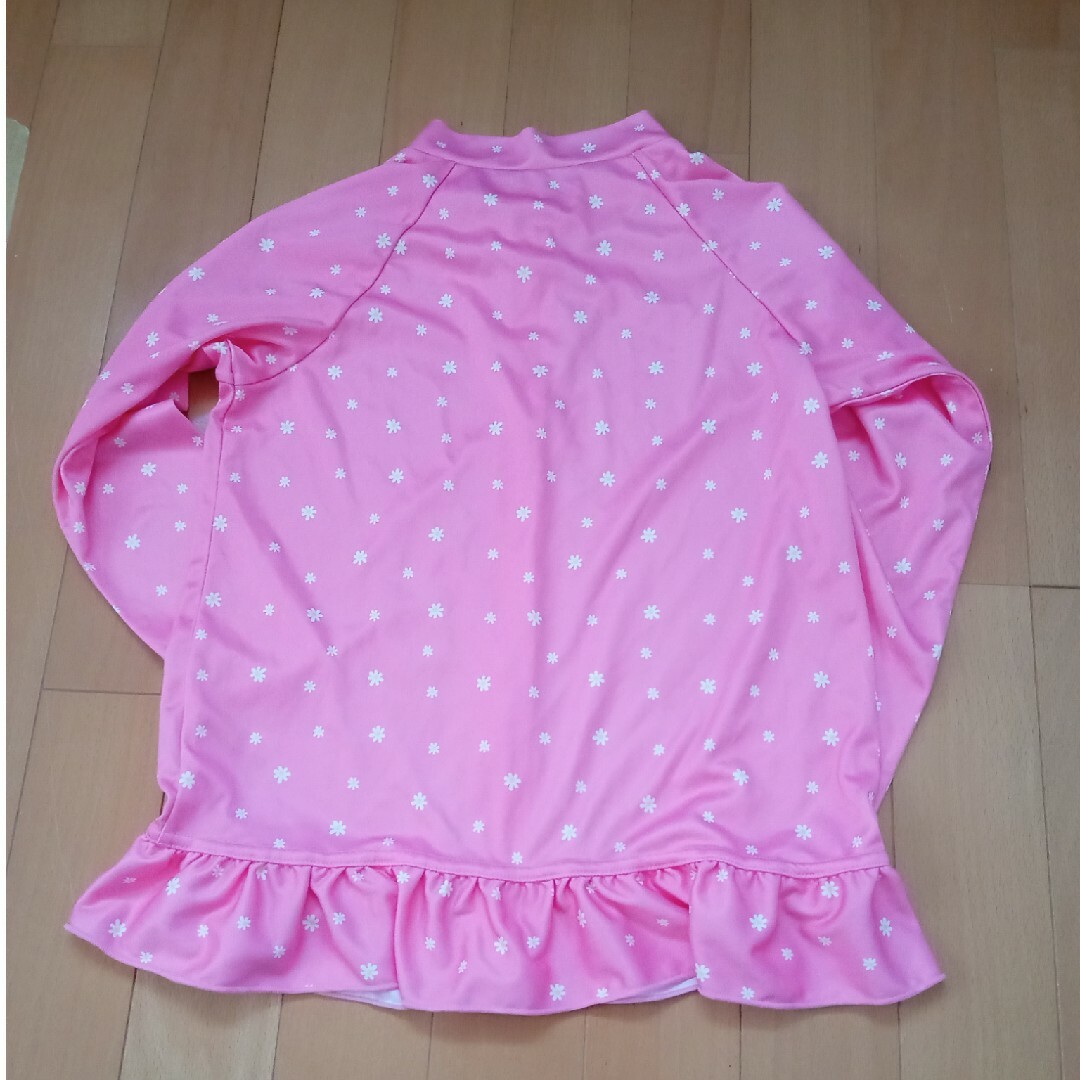 新品？☆130 ラッシュガード キッズ/ベビー/マタニティのキッズ服女の子用(90cm~)(水着)の商品写真